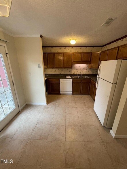 Foto del edificio - 4701 Brockton Dr