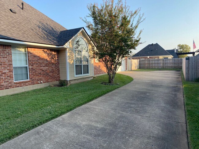 Foto del edificio - 3206 Hanover Ct