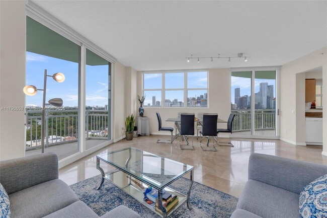 Foto del edificio - 2475 Brickell Ave