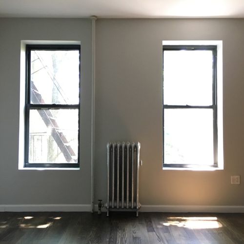 Building Photo - 182 Hart St