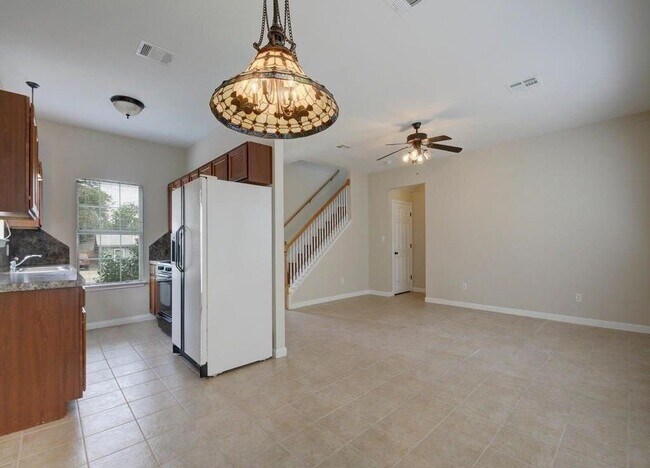 Foto del edificio - 1172 Oak Grove Ave
