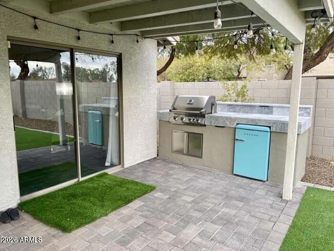 Building Photo - 3101 W Louise Dr