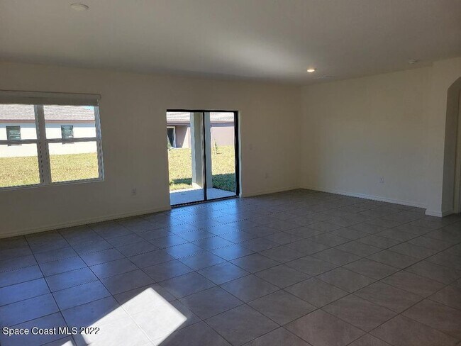 Living Area with Tile - 3440 Foggy Mist Rd SE