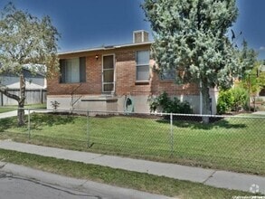 Building Photo - 8177 Darin St