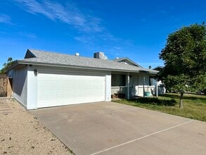 Building Photo - 2040 E Minton Dr