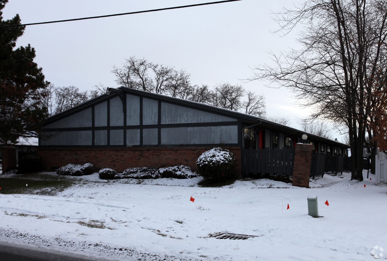 Building Photo - 405-415 Hancock County Line Rd