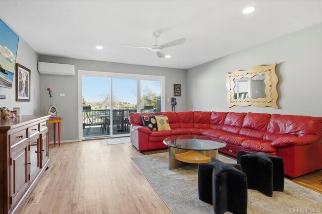 Foto del edificio - 3039 Mitchell Rd