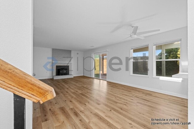 Building Photo - 1275 Sweetbrier Pl