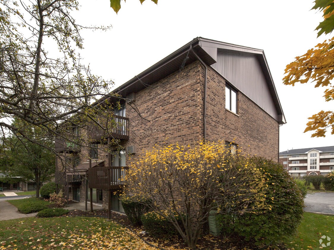Foto del edificio - 531 Brookside Dr