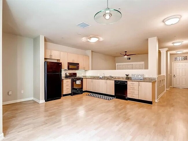 Building Photo - Downtown San Diego Urban Oasis – Available...