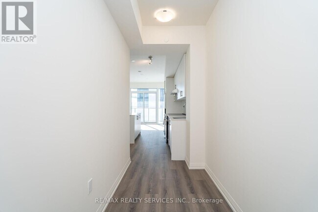 Photo du bâtiment - 8960-8960 Jane St
