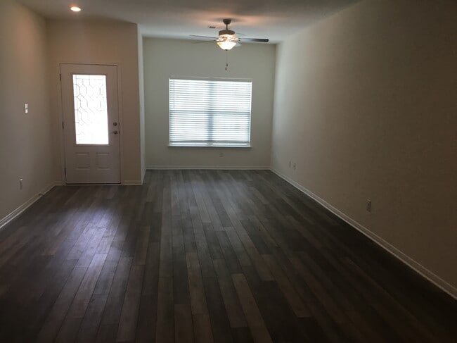 Building Photo - 1378 Treeta Trail