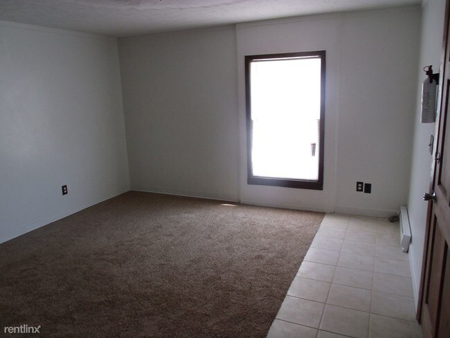 Foto del edificio - 918 E 7th St