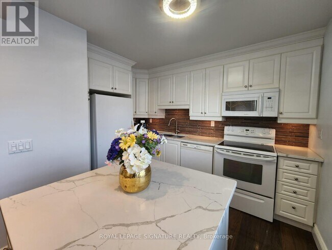 Building Photo - 6650-6650 Falconer Dr