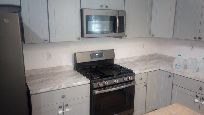 Foto del edificio - 1704 E 7th St