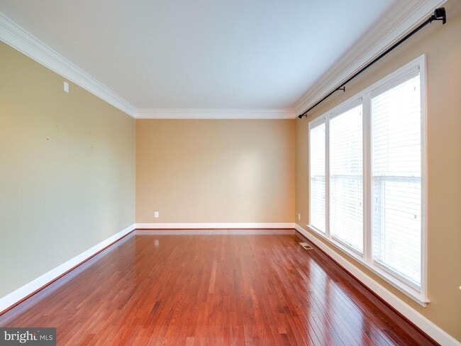 Building Photo - 41397 Windybush Dr