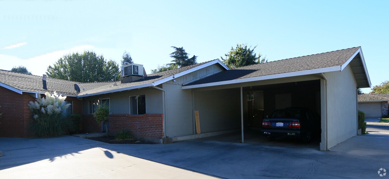 Building Photo - 3305 #'s A-D Windmill Dr