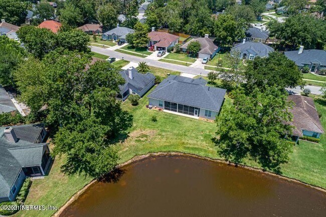 Foto del edificio - 1591 Shelter Cove Dr