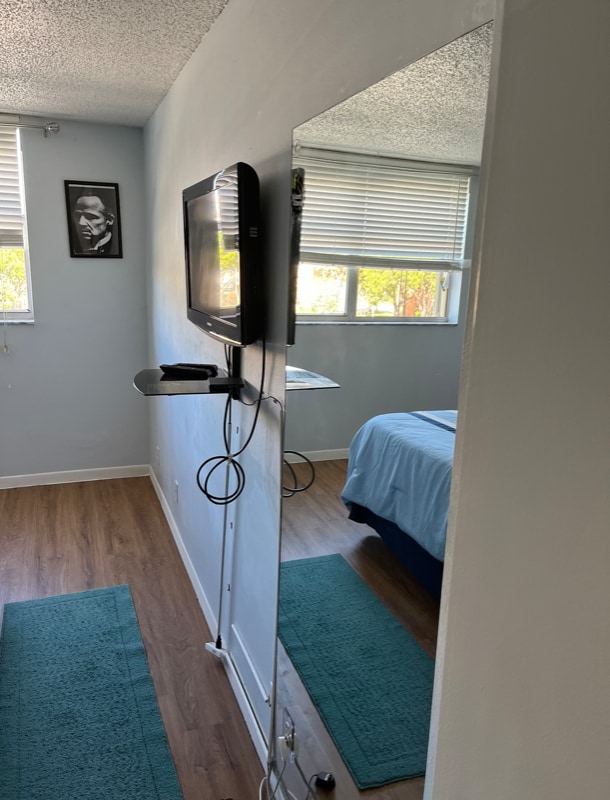 Photo - 500 Executive Center Dr Apartment