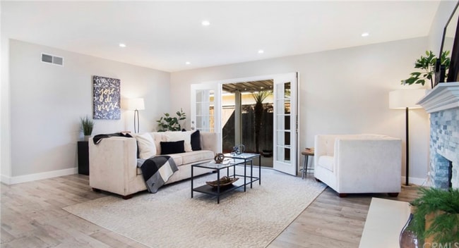 Building Photo - 14935 Ansford St