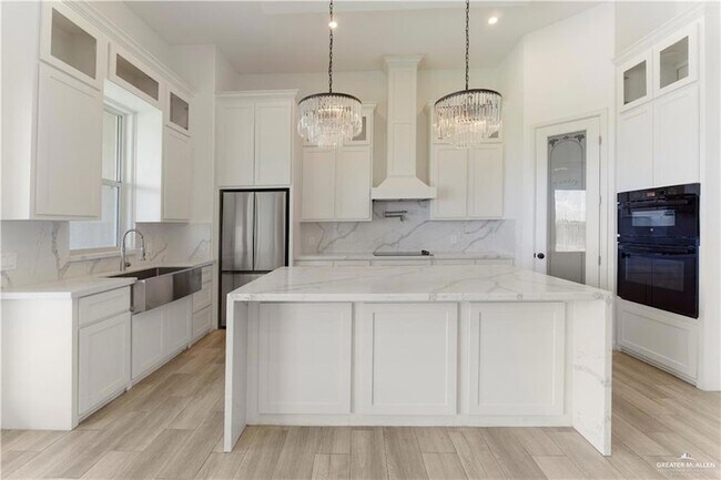 Foto del edificio - 607 Alameda St