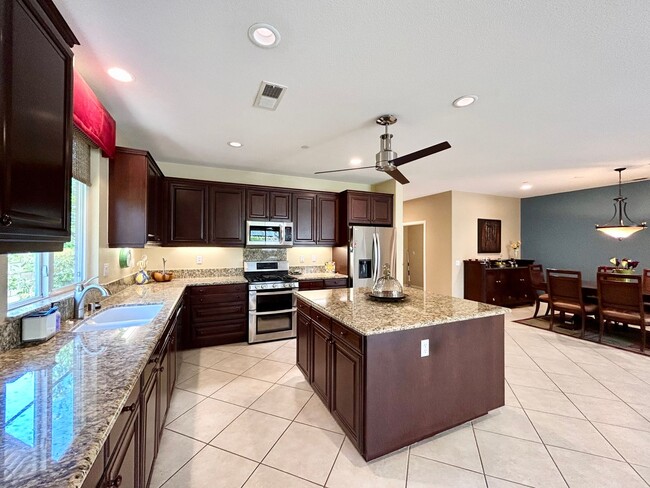 Building Photo - AVAILABLE NOW! Stunning 3-bedroom, 2-bathroom FURNITURE OPTIONAL home located in the beautiful 55...