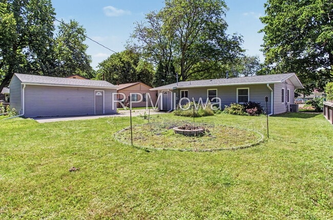 Building Photo - 2116 Ferndale Ave
