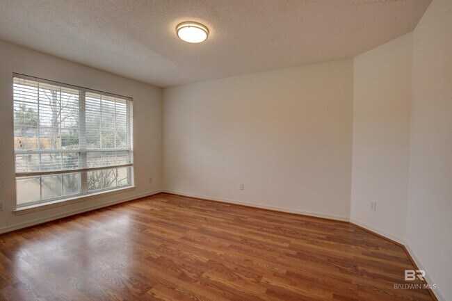 Building Photo - 139 Destrehan Rd