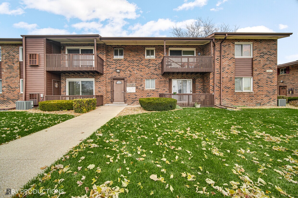 Primary Photo - 18077 Live Oak Ct