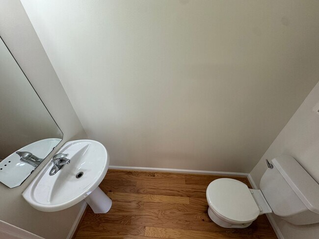 Foto del edificio - Spacious South Durham Townhouse!
