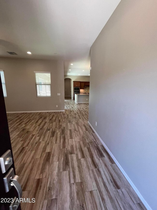 Foto del edificio - 4225 E Ronald St