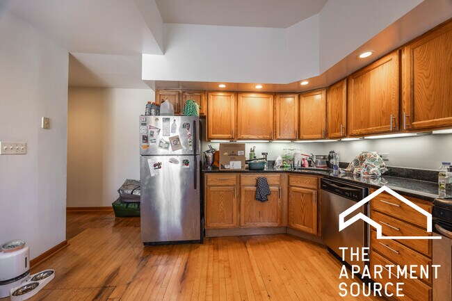 Foto del edificio - 2722 N Kimball Ave