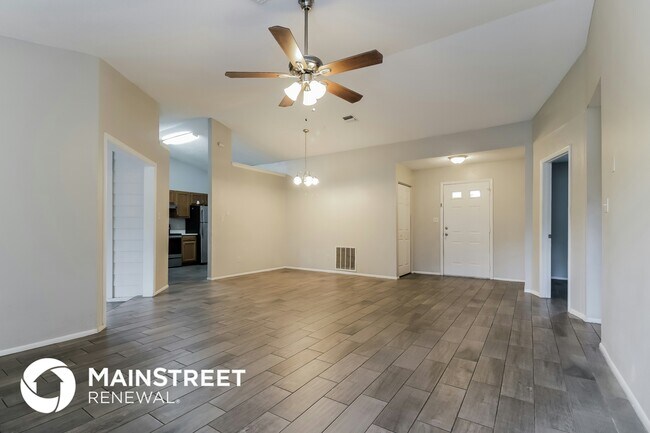 Foto del edificio - 1406 Prairie Lake Blvd