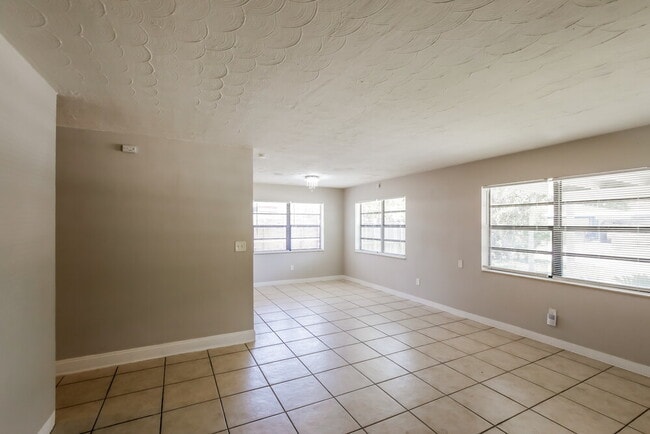 Foto del edificio - 1110 NW 7th Terrace