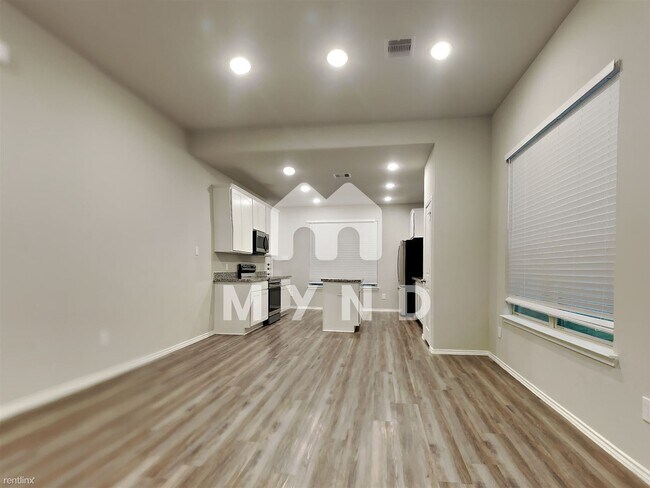 Building Photo - 4 br, 2.5 bath House - 12069 Rollingwood Loop
