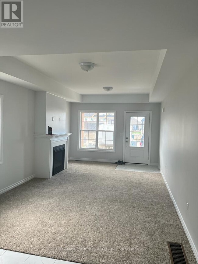 Building Photo - 23 Braeburn St