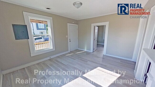 Foto del edificio - Recently updated 2 BD/1 BA Home in the hea...
