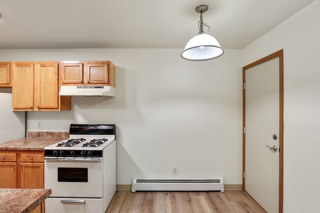 Building Photo - Parkview Apartments (BHIP Parkview LLC)