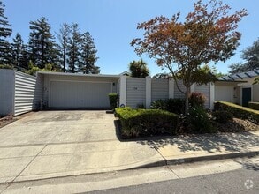 Building Photo - 524 Fern Ridge Ct