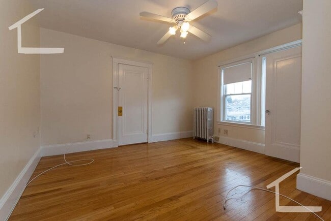 Building Photo - HOT BRIGHTON LISTING!!!!
