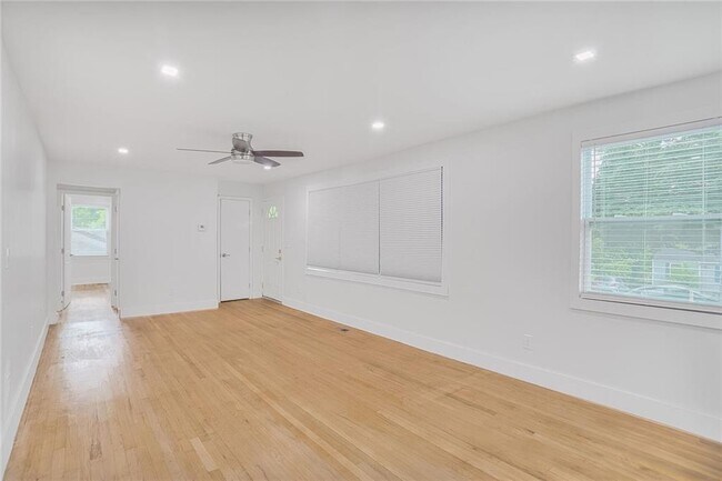 Foto del edificio - 1315 Kenilworth Dr SW