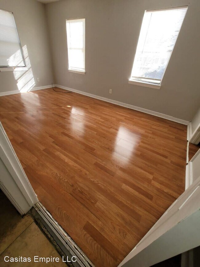 Building Photo - 3 br, 1 bath House - 3531 Cedar Hill Ln. F...