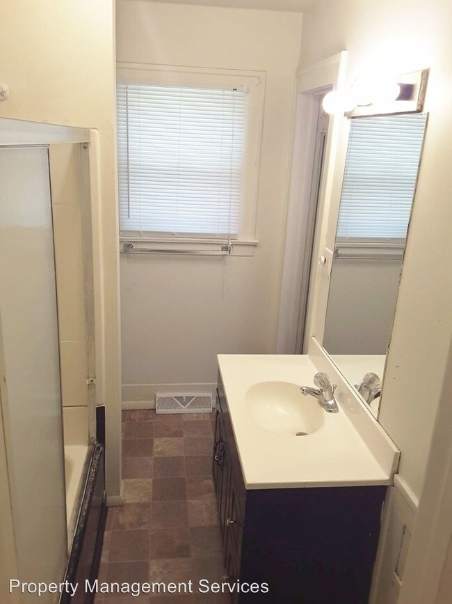 Foto del edificio - 3 br, 1 bath House - 1613 Florence Street
