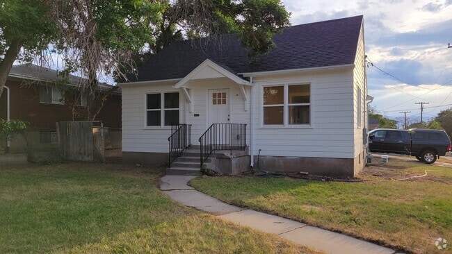 Building Photo - 199 N Pinehurst Ave