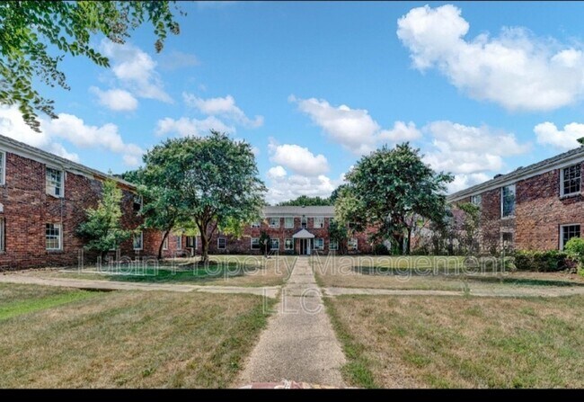 Building Photo - 3241 Steele St