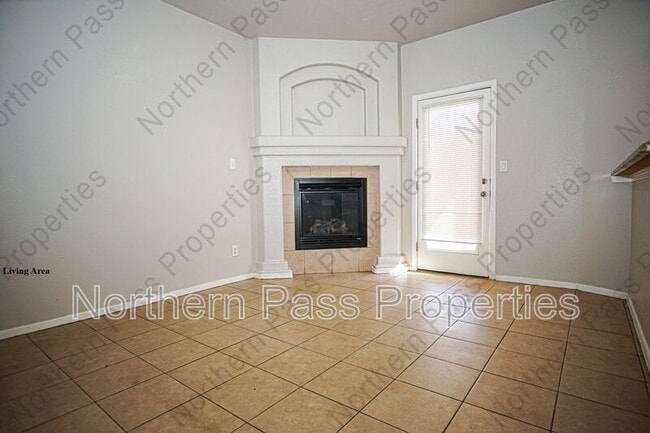 Foto del edificio - 528 Green Village Ct
