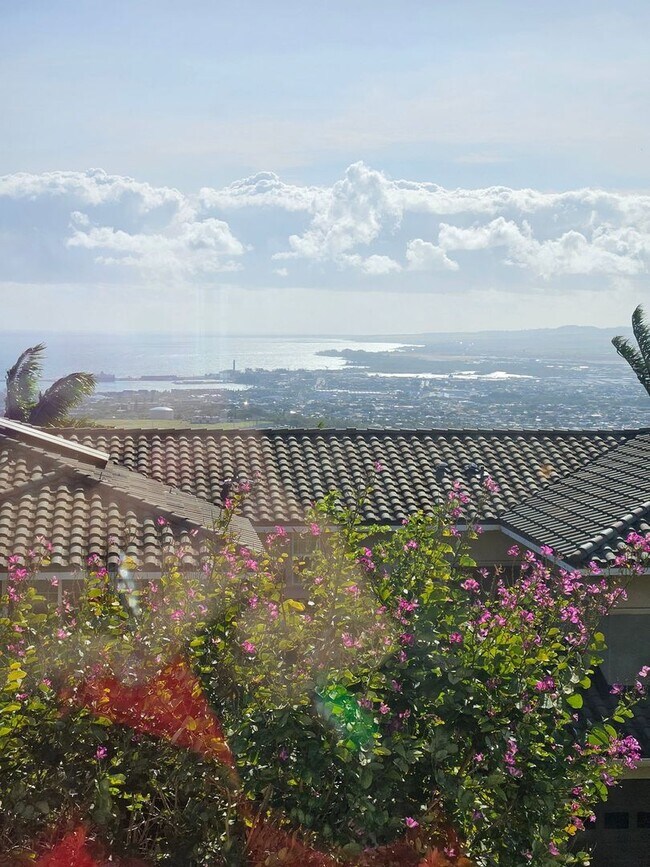 Foto del edificio - Charming 2BR Townhome in Wailuku Heights