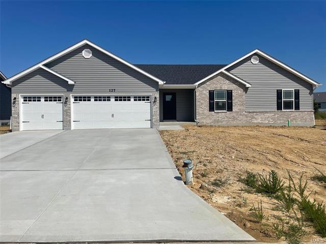 Foto principal - 127 Wakefield Dr