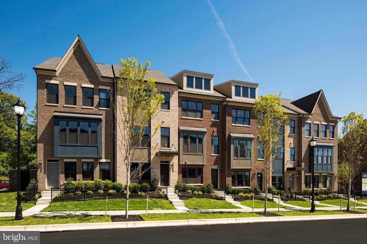 4708 Wells Run Pl, Riverdale, MD 20737 Townhome Rentals in Riverdale