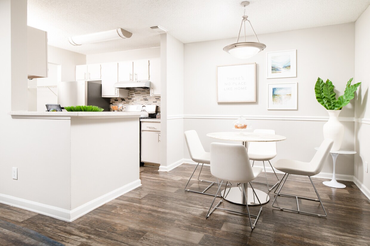 The Park at London Apartments in Ellenwood, GA